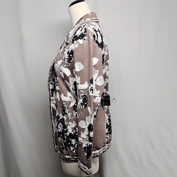 Chico's Black and White Floral Blazer - Picture 6 of 11